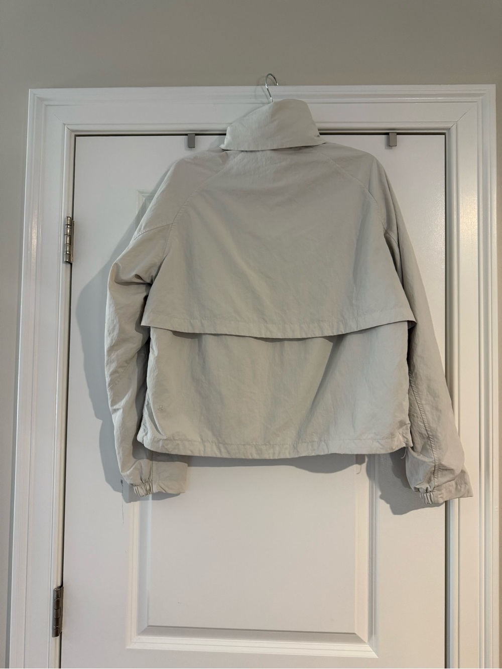 Lululemon Always Effortless Classic-Fit Jacket in Bone (US 10) - Picture 3 of 5